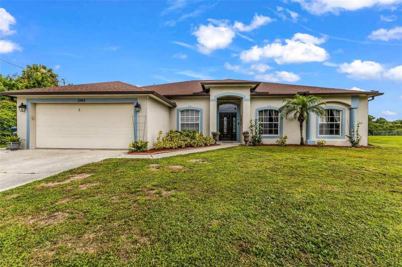 3 bedroom Single Family Residence at 2142 Snover Avenue, Port Charlotte Sub 08, North Port — photo 1