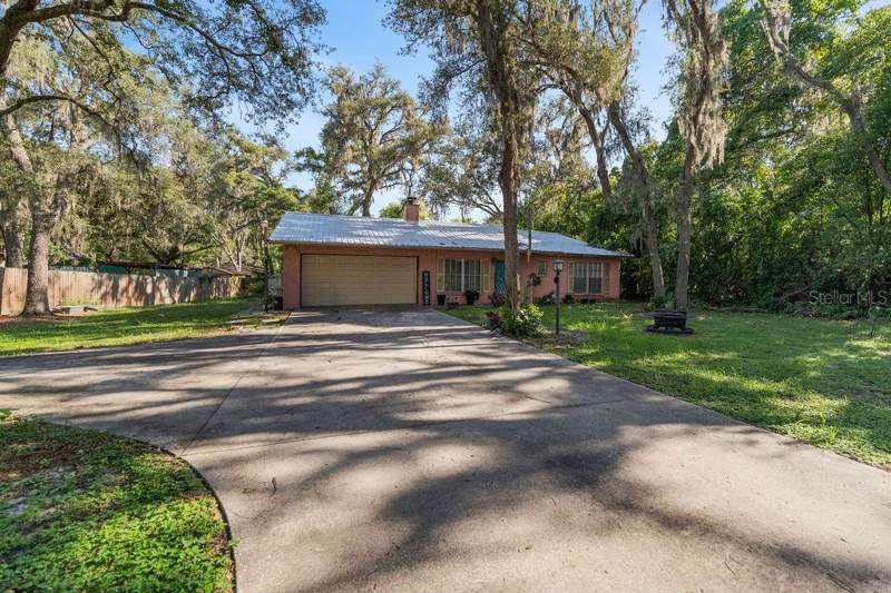 2 bedroom Single Family Residence at 38213 Palm Grove Drive, Zephyrhills Colony Co, Zephyrhills — photo 2