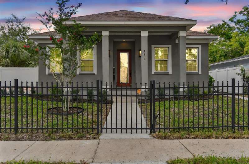 Colonial Place