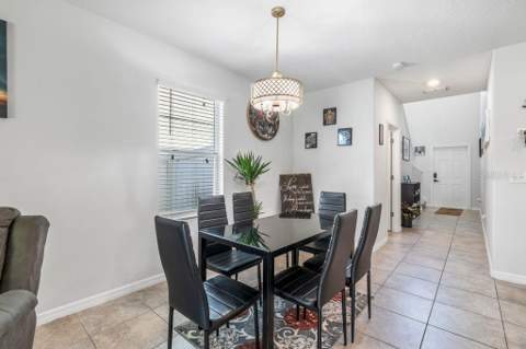 3703 Globe Thistle Drive, Tampa FL - photo 9 of 37