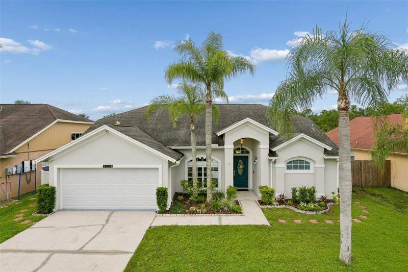 4 bedroom Single Family Residence at 9334 Pontiac Drive, Fawn Ridge Village H Unit No 2, Tampa — photo 1