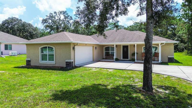 4 bedroom Single Family Residence at 11472 Pine Warbler Avenue, Royal Highlands, Brooksville — photo 4