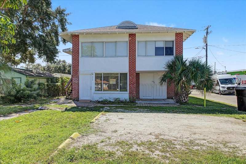 4 bedroom Half Duplex at 874 21st Avenue, Schooleys Homeville 2, St Petersburg — photo 1
