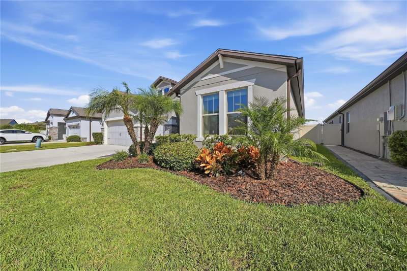 4 bedroom Single Family Residence at 10712 Green Harvest Drive, Ventana Grvs Ph 2A, Riverview — photo 3