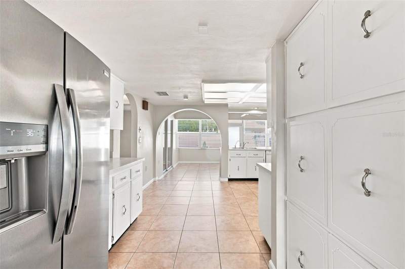 3 bedroom Single Family Residence at 527 Wayfarer Drive, Explorers Cove, Tarpon Springs — photo 3