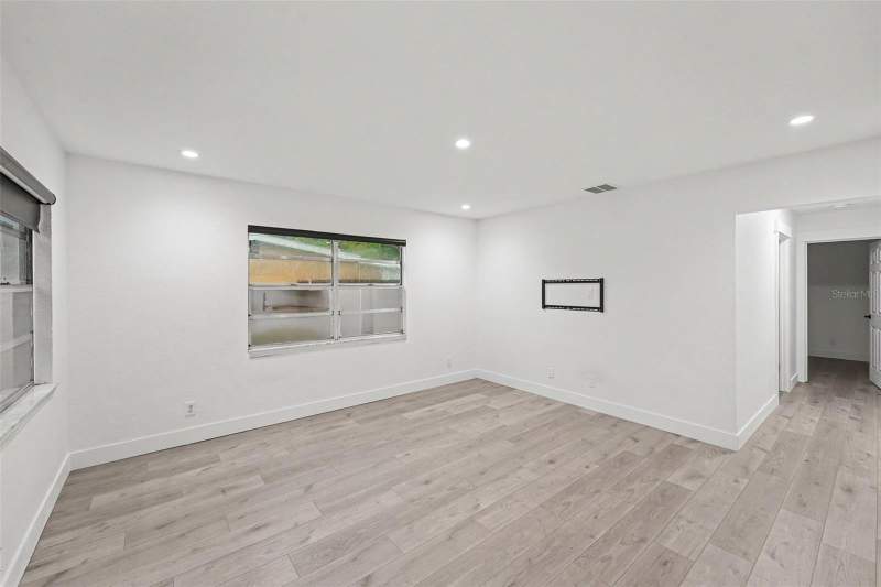 3 bedroom Single Family Residence at 131 Emerald Lane, Village Green Sub, Largo — photo 5