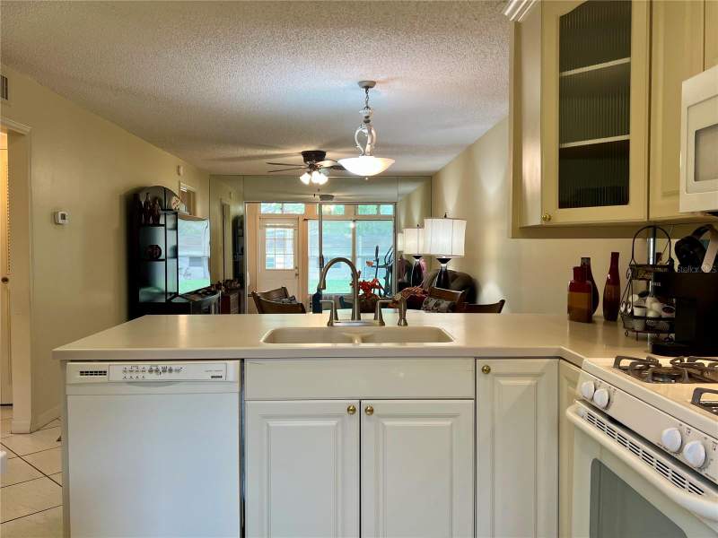 2 bedroom Villa at 1395 Mission Drive #28C, Mission Hills Condo, Clearwater — photo 5