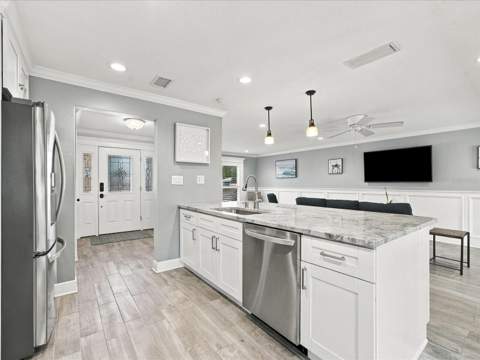 10469 Imperial Point Drive, Largo FL - photo 19 of 77