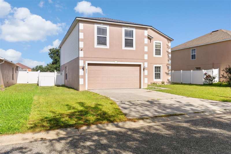 4 bedroom Single Family Residence at 257 Vervain Avenue, Holly Hill Estates, Davenport — photo 1