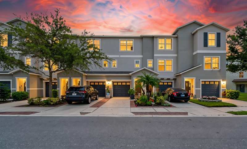 2 bedroom Townhouse at 4755 Tuscan Loon Drive, Palm River Twnhms Ph 2, Tampa — photo 1