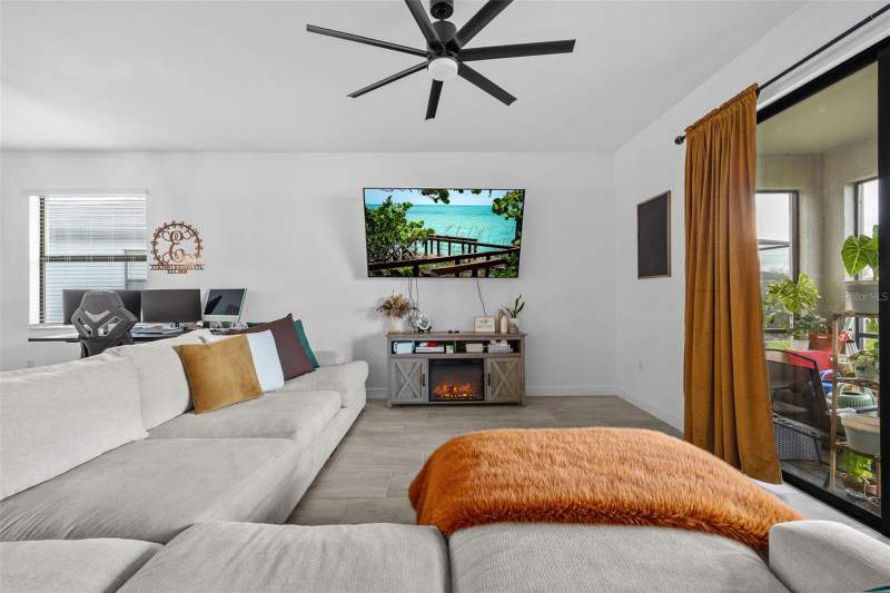 4 bedroom Single Family Residence at 13845 Pine Lodge Lane, Timber Creek, Fort Myers — photo 5