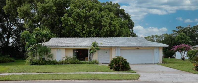 3 bedroom Single Family Residence at 2132 PORTSIDE PASSAGE, ANCHORAGE OF TARPON LAKE UNIT THREE THE, PALM HARBOR — photo 2