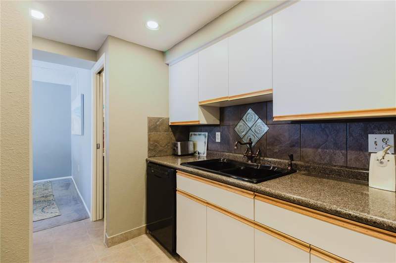 2 bedroom Condominium at 632 Edgewater Drive #238, Edgewater Arms 3rd Condo, Dunedin — photo 5