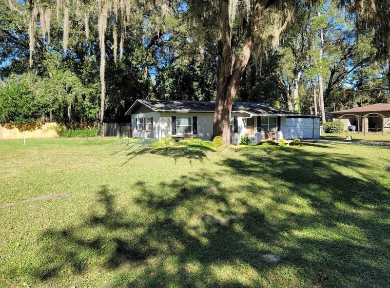 3 bedroom Single Family Residence at 4808 NE 3rd Place, Lake Ridge Sub, Gainesville — photo 3