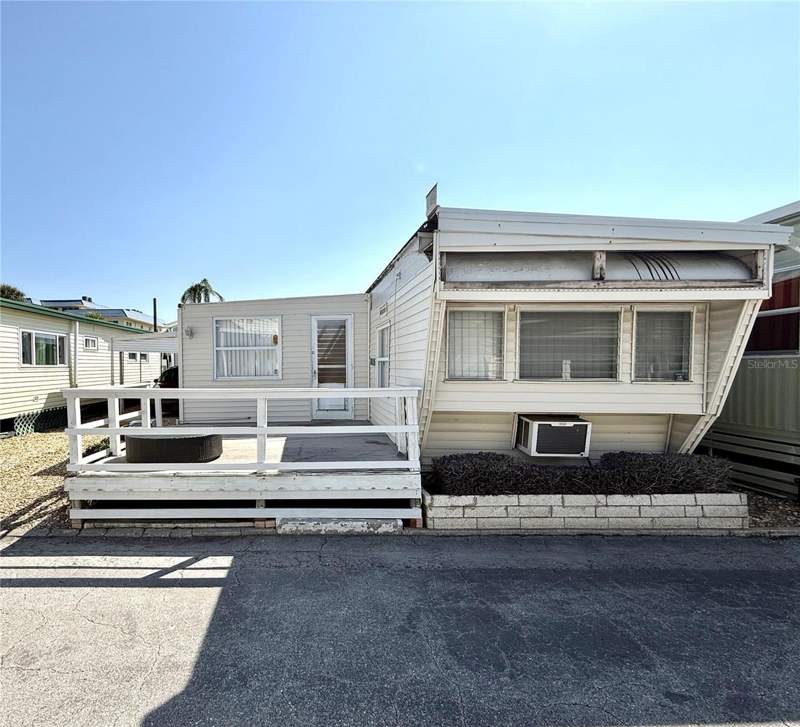 Twin Shores Mobile Home