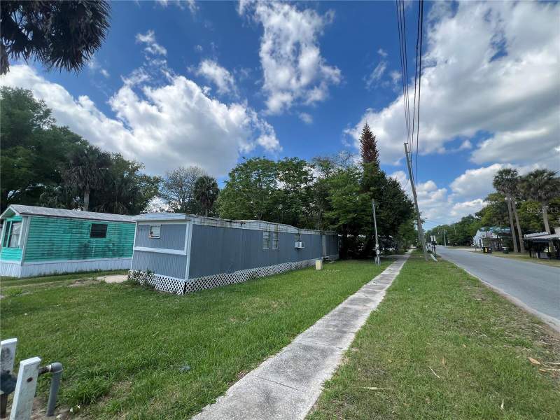 33 bedroom Mobile Home at 30 Wafford Street, Umatilla Smiths A J, Umatilla — photo 4