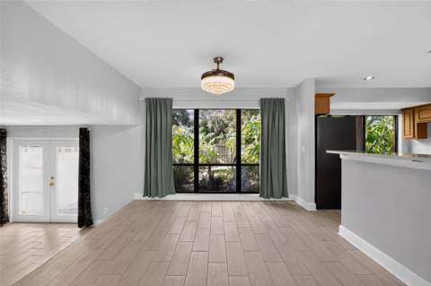 7001 Baywood Court, Tampa FL - photo 6 of 37