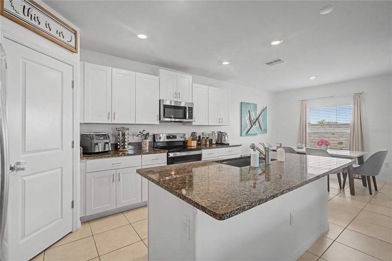 4 bedroom Single Family Residence at 6357 Beverly Hills Drive, Abbott Square, Zephyrhills — photo 3