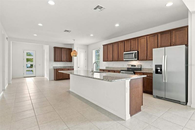 3 bedroom Single Family Residence at 8518 Nemours Parkway, Laureate Park Ph 9, Orlando — photo 4