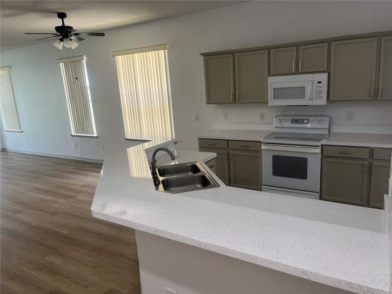 3 bedroom Single Family Residence at 14472 HUNTCLIFF PARK WAY, HUNTCLIFF PARK 51 48, ORLANDO — photo 5