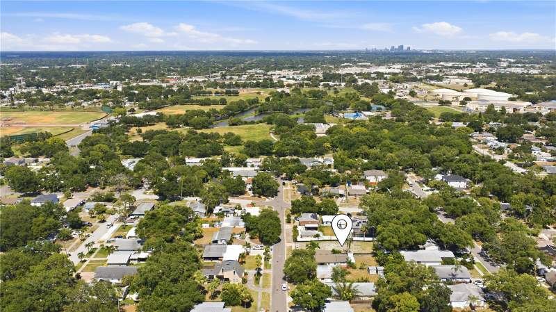 4 bedroom Single Family Residence at 8056 28th Avenue, Pasadena, St Petersburg — photo 5