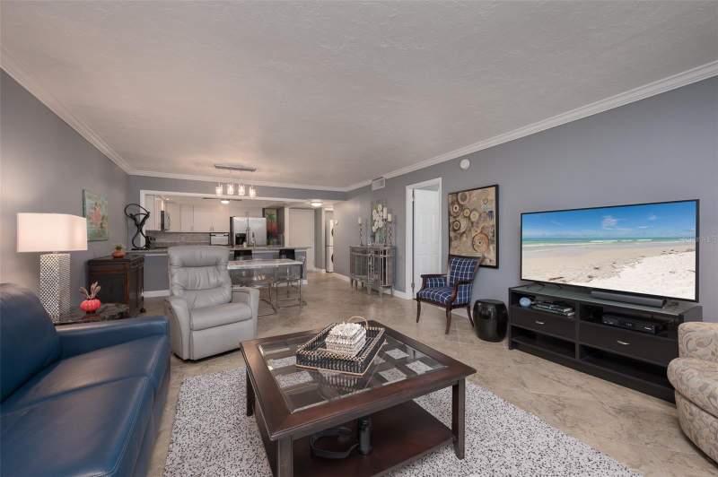 1 bedroom Condominium at 101 S Gulfstream Avenue #12C, Dolphin Tower, Sarasota — photo 4