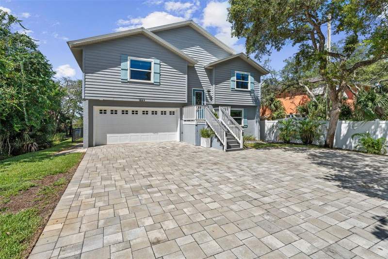 1843 OAK PLACE