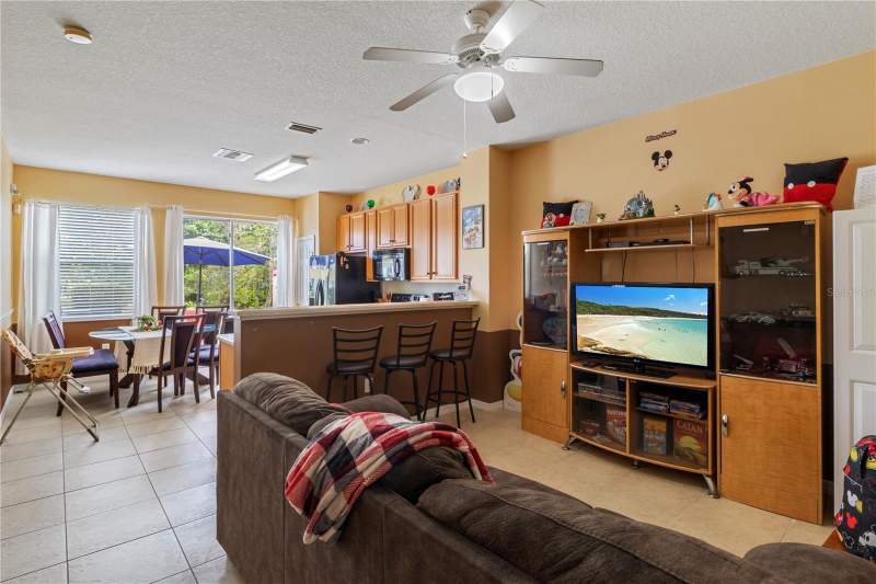 3 bedroom Townhouse at 7646 LONG ISLAND DRIVE, CRESTWYND BAY, KISSIMMEE — photo 2