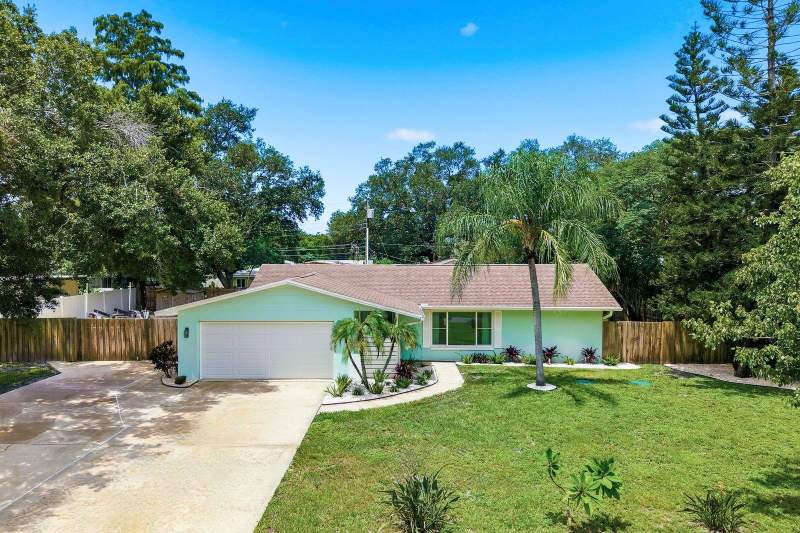 2168 VICTORIA DRIVE