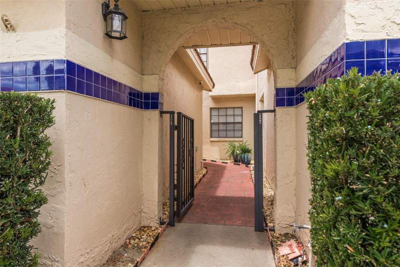 3 bedroom Townhouse at 10429 La Mirage Court, San Marino Bay Condo 4, Tampa — photo 4