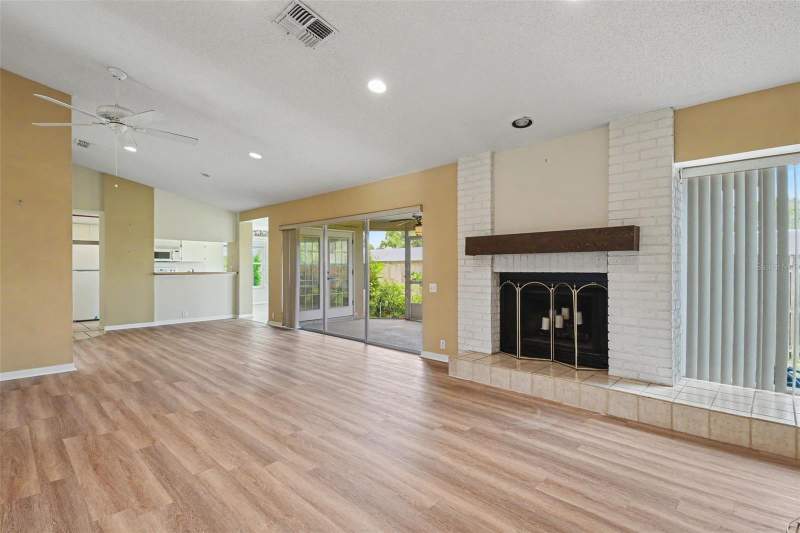 3 bedroom Single Family Residence at 3723 Sarazen Drive, Fairway Spgs, New Port Richey — photo 2
