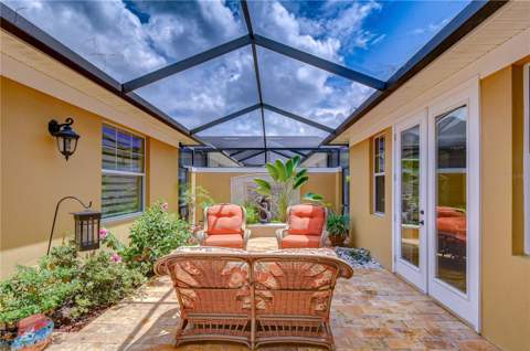 6806 Muncaster Court, Tampa FL - photo 7 of 78