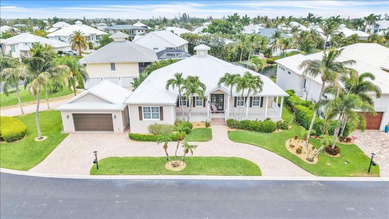 4 bedroom Single Family Residence at 6050 Tidewater Island Circle, Tidewater Island, Fort Myers — photo 2