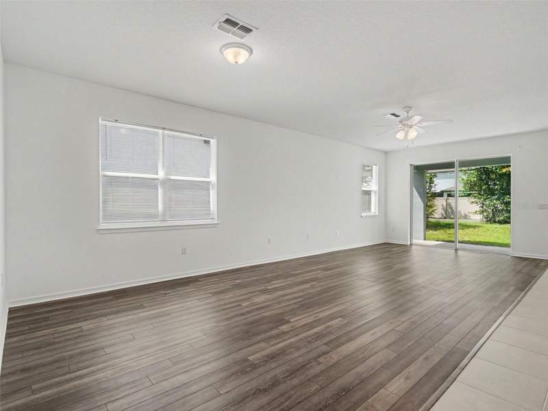 4 bedroom Single Family Residence at 14180 Samoa Hill Court, Hammock Crest, Riverview — photo 4