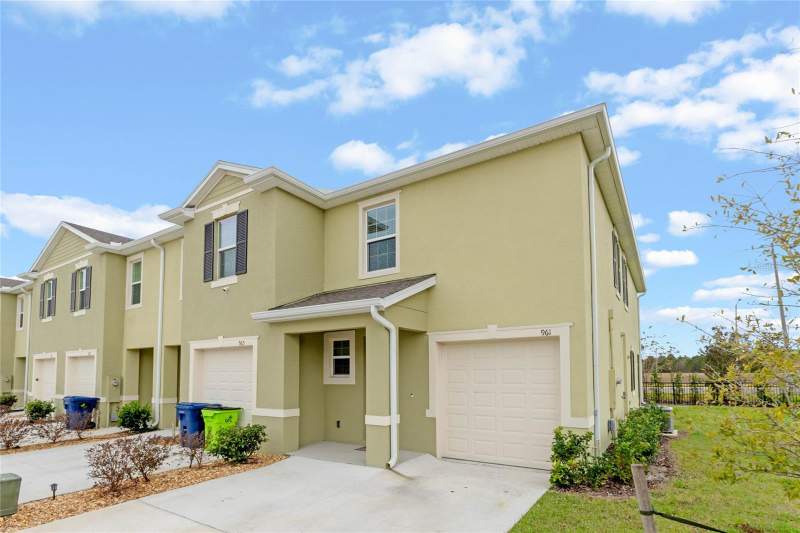 3 bedroom Townhouse at 961 Lido Drive, Venezia Townhouses, Howey In The Hills — photo 2