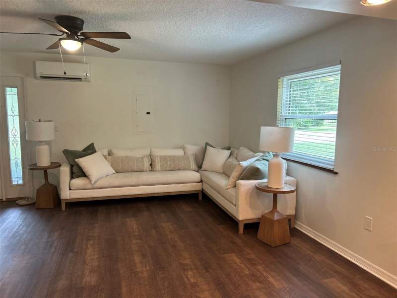 1 bedroom Single Family Residence at 40841 Louise Road, Lee Acres, Umatilla — photo 5
