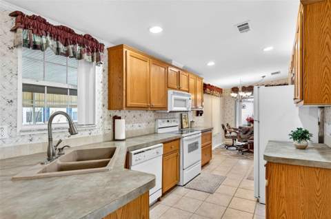 10047 Equity Avenue, Dade City FL - photo 9 of 35