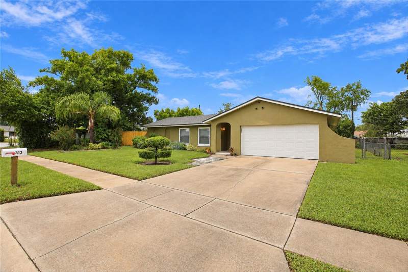 4 bedroom Single Family Residence at 313 Robin Hill Drive, Robin Hill Unit No 2, Altamonte Springs — photo 3