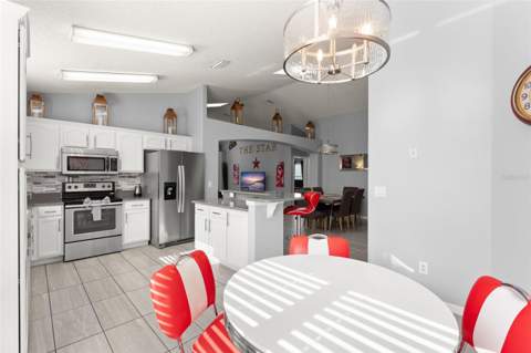 8060 Santee Drive, Kissimmee FL - photo 14 of 66