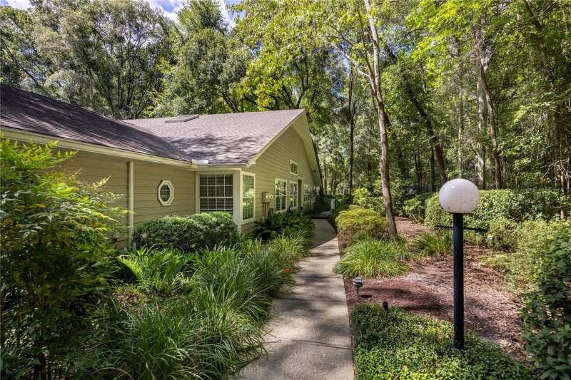 3 bedroom Single Family Residence at 5040 SW 9th Lane, Vintage View, Gainesville — photo 1