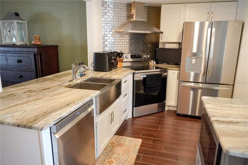 3 bedroom Townhouse at 1963 Georgia Circle, Middlecreek, Clearwater — photo 4