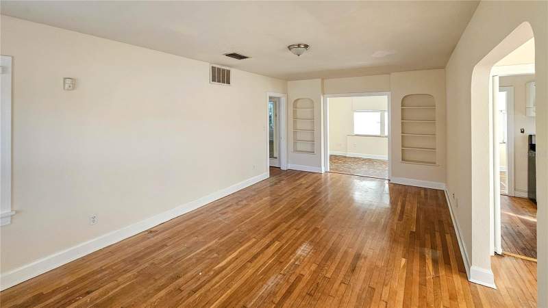 2 bedroom Single Family Residence at 860 16th Avenue, Jackson Square, St Petersburg — photo 3