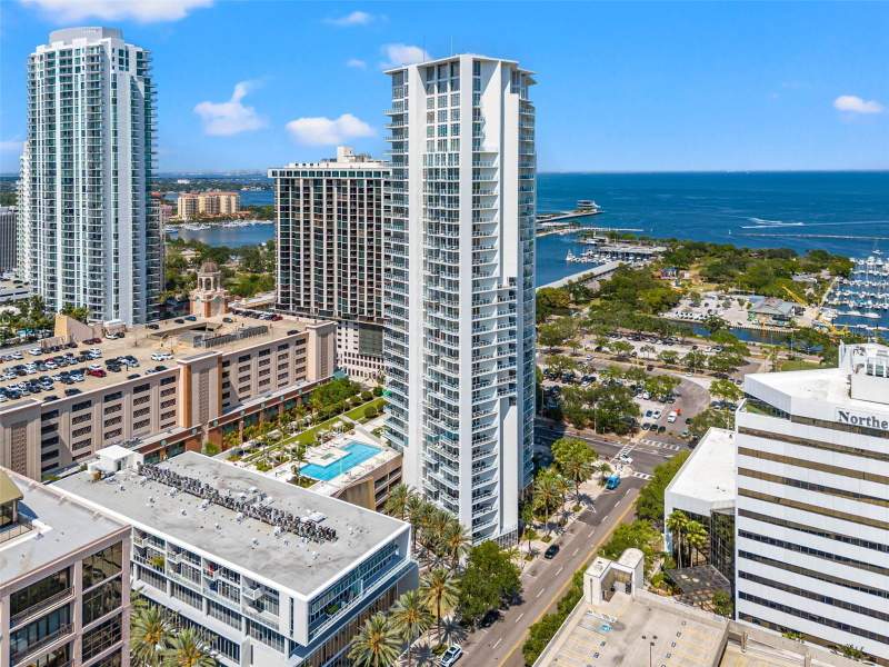 2 bedroom Condominium at 175 1st Street #2107, Signature Place Condo, St Petersburg — photo 2