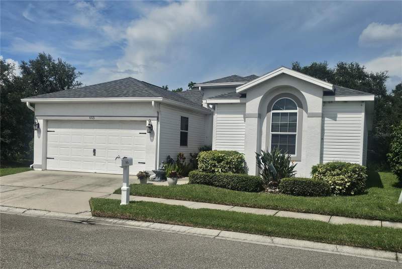 2 bedroom Single Family Residence at 603 Canal Way, Gull-Aire Village, Oldsmar — photo 2