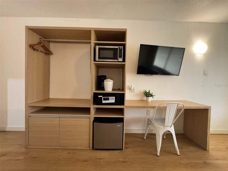 1 bedroom Condo - Hotel at 5245 W Irlo Bronson Memorial Highway #210, Legacy Grand East Gate Condo, Kissimmee — photo 3