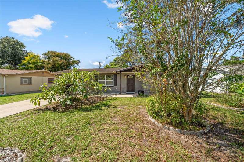 2 bedroom Single Family Residence at 5017 Overlook Drive, Silver Oaks Hills, New Port Richey — photo 1