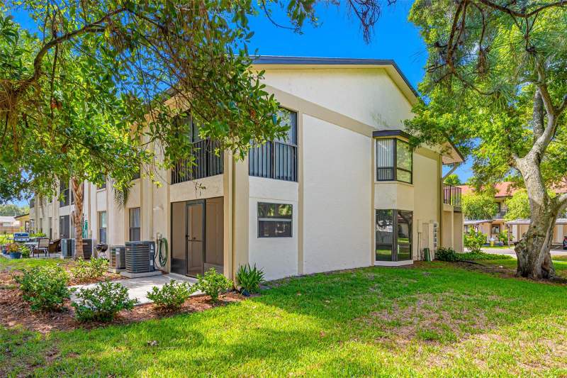 2 bedroom Condominium at 11511 113th Street #10A, Deerwood Gardens, Largo — photo 4