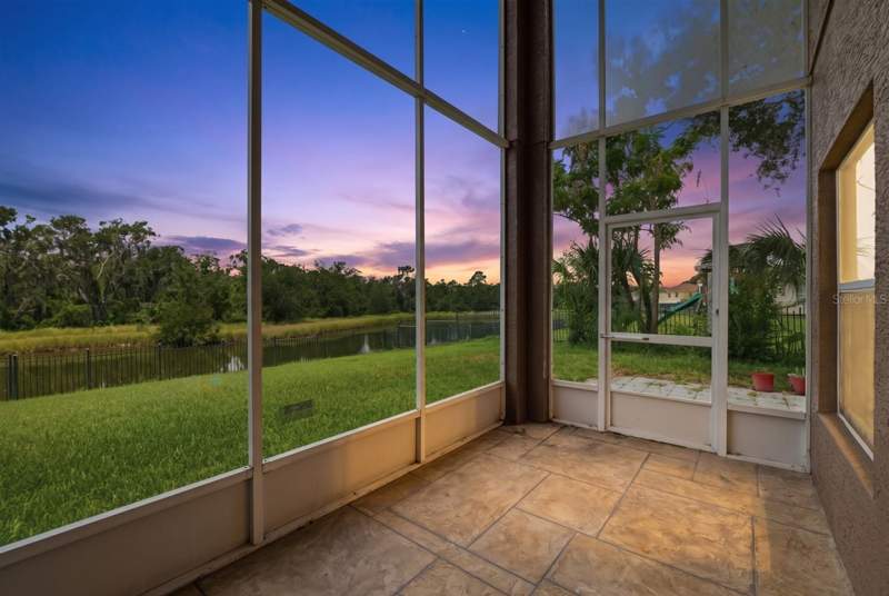 5 bedroom Single Family Residence at 14722 Heronglen Drive, Fishhawk Ranch Ph 2 Prcl, Lithia — photo 4