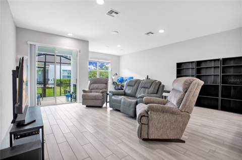 4835 Jackstaff Way, Oviedo FL - photo 9 of 37