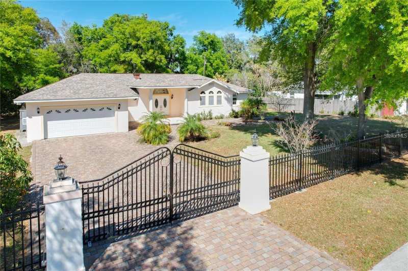 4 bedroom Single Family Residence at 25 E Chesley Avenue, Eustis Lynnhurst, Eustis — photo 1